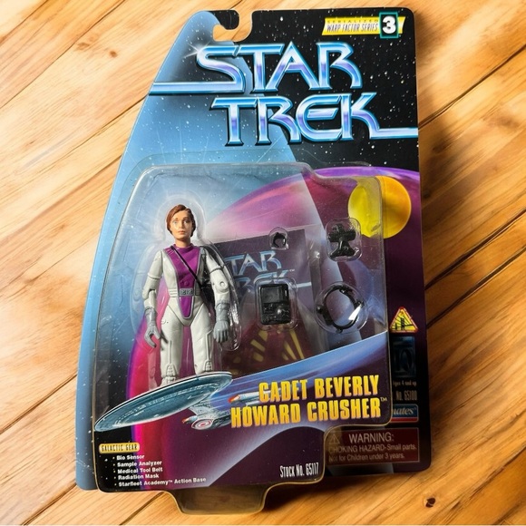 Star Trek Warp Factor Cadet Beverly Crusher – Sealed 1997 Playmates - Picture 1 of 3
